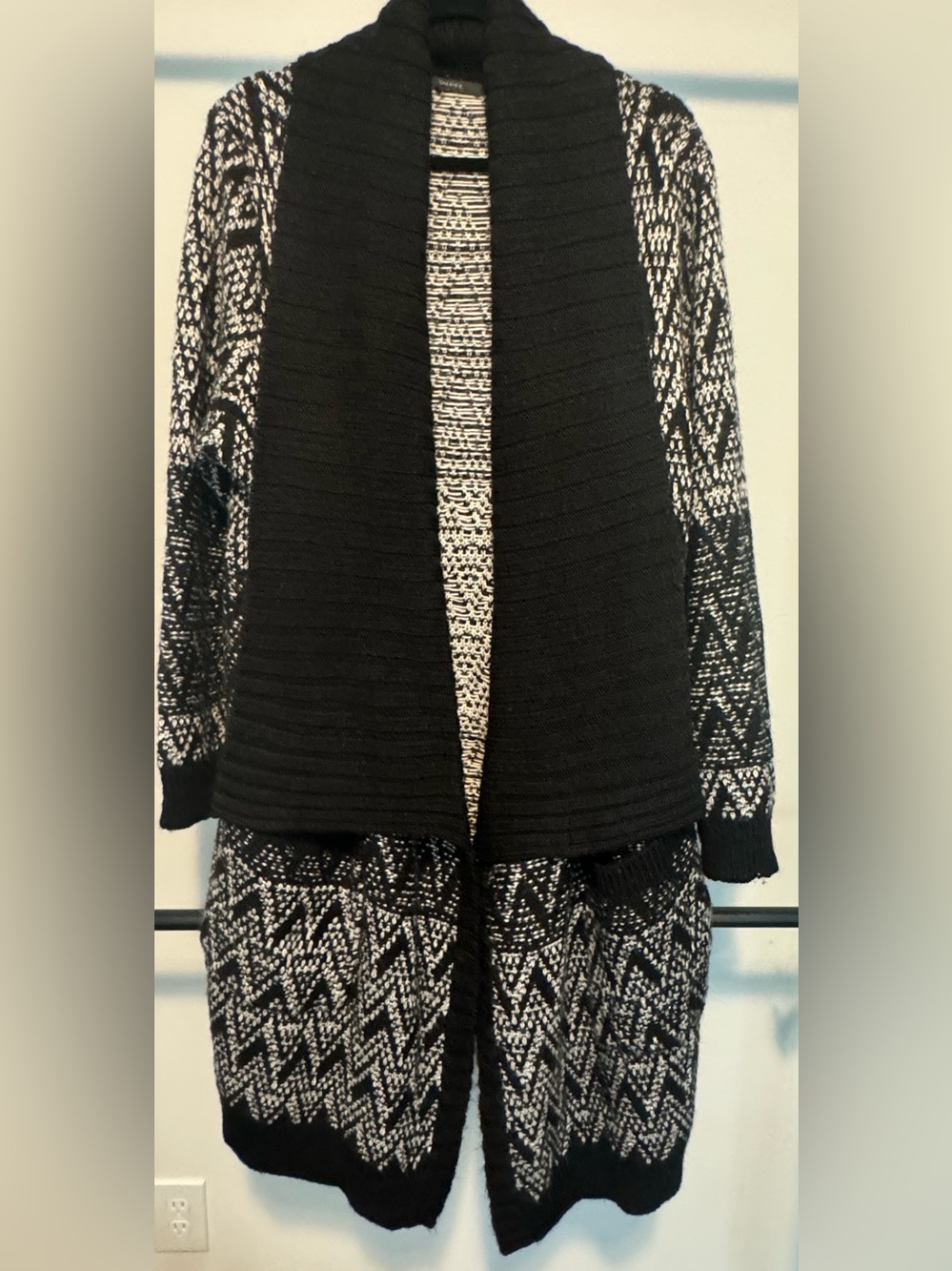 Tahari Black & White Open-Front Patterned Cardigan